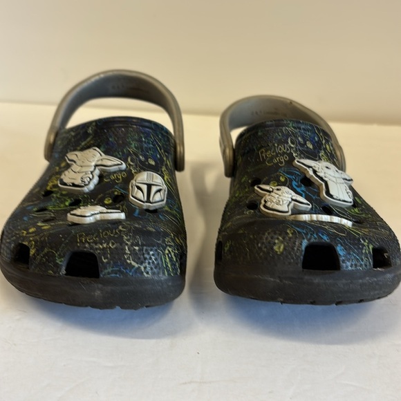 Crocs Star Wars Crogu Baby Yoda Cogs Shoes - Picture 3 of 10